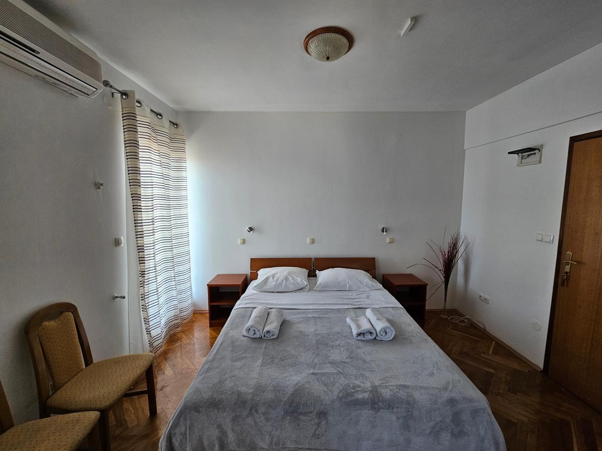Guest House Mamut Каштела Екстер'єр фото