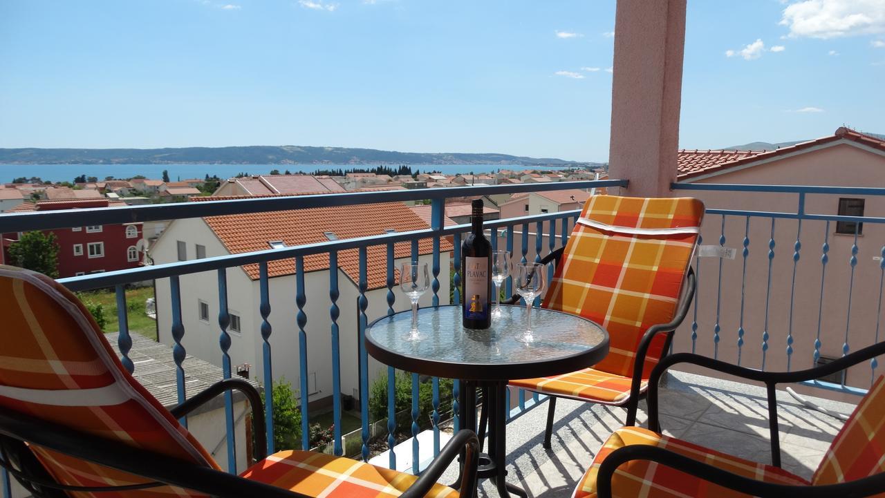 Guest House Mamut Каштела Екстер'єр фото