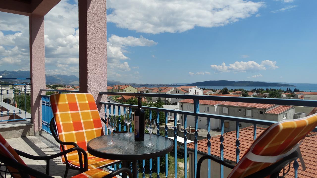 Guest House Mamut Каштела Екстер'єр фото